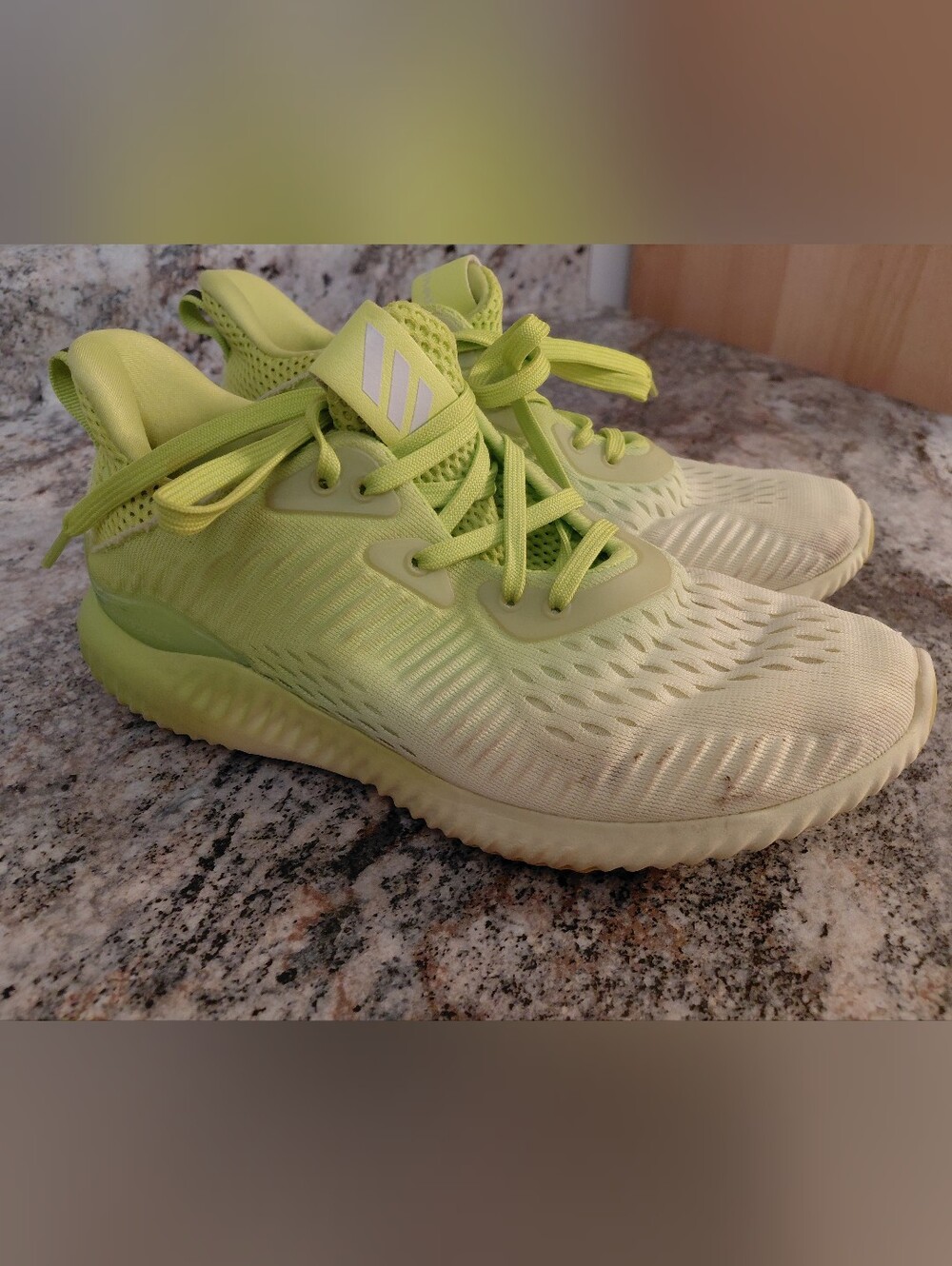 adidas Alphabounce Women's Neon Green/Yellow Athletic Shoes Sneakers